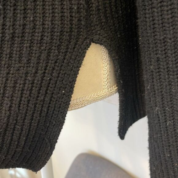 Rails Black Long Sleeve sweater “Claudia” with small slits on side - Picture 3 of 6